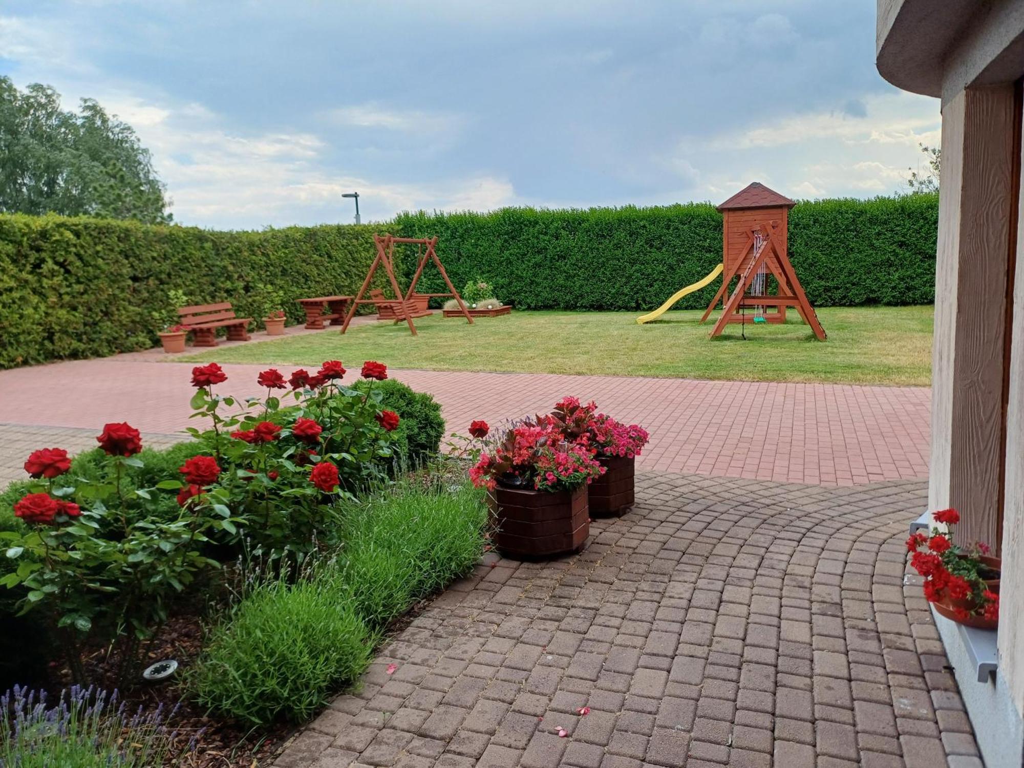 Apartamenty Levilla Рева Экстерьер фото